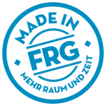 Runder Sticker mit der Aufschrift 'Made in FRG' und dem Slogan 'Mehr Raum und Zeit'.